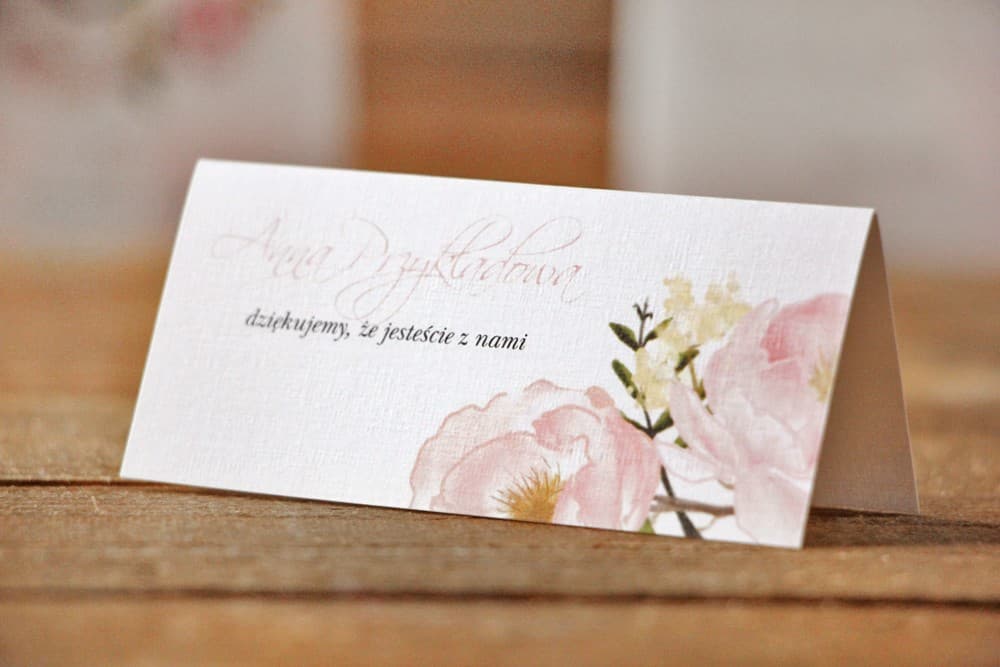 Winietki Ślubne Akwarele nr 8 – Lniane Wizytówki na Stół z Motywem Piwonii