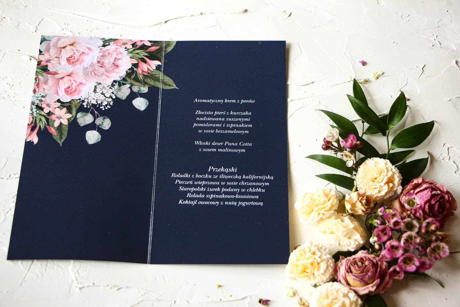 Menu Ślubne Glamour Granatowe Srebrzone z Piwonią | Eleganckie Menu Weselne na Stoły | Pastelowe nr 3 - 3