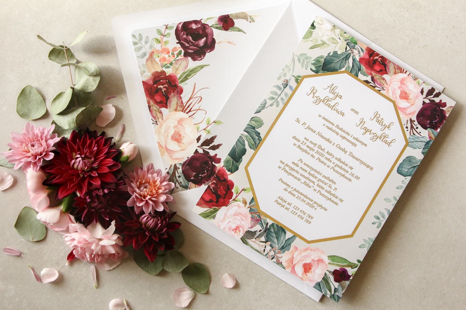 Zaproszenia ślubne glamour z bordowymi piwoniami i złotą ramką – Lotus nr 5 - 2