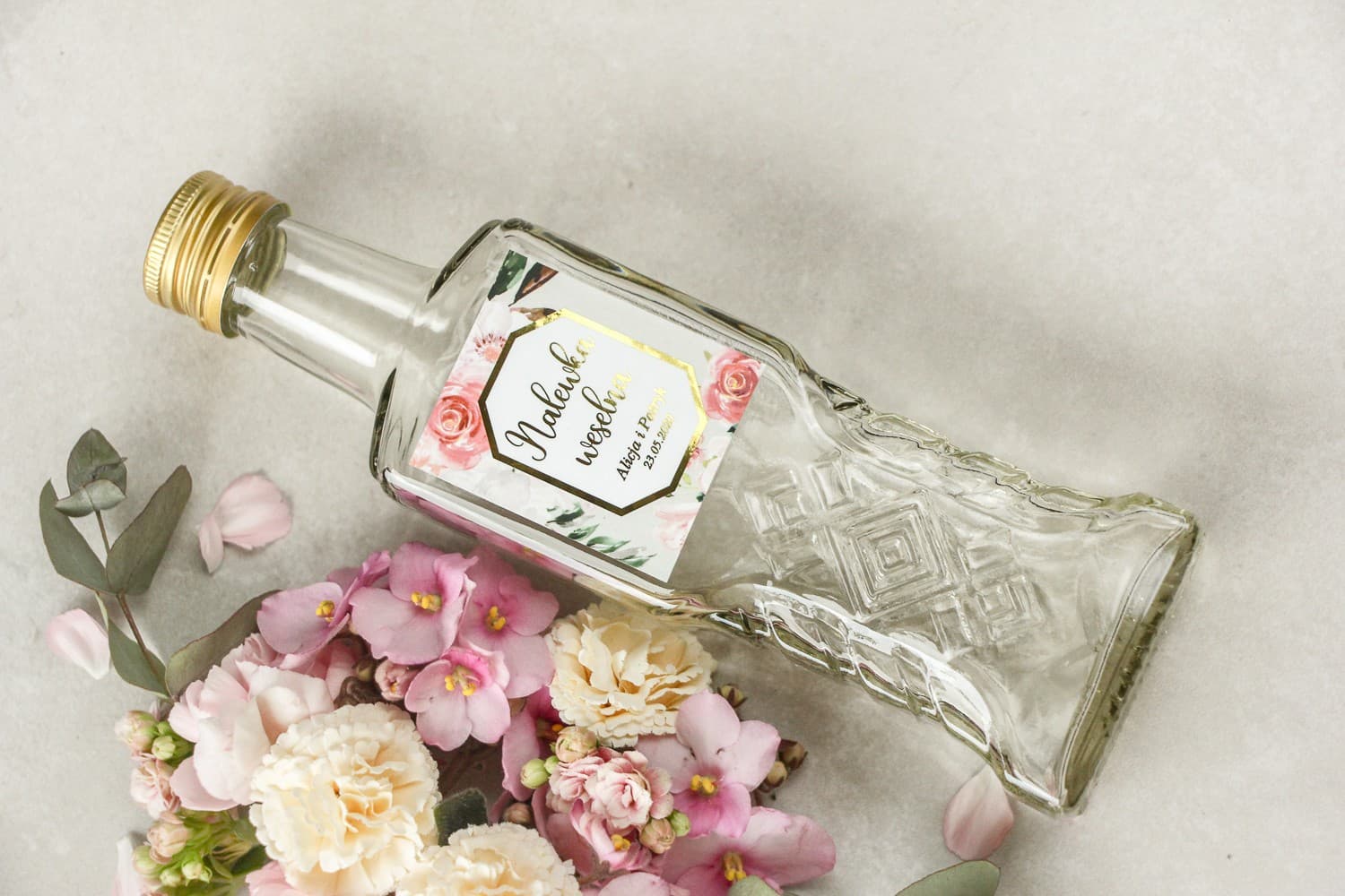 Eleganckie Butelki na Nalewki ze Złoconą Etykietą | Podziękowania dla Gości Weselnych | Lotus nr 1