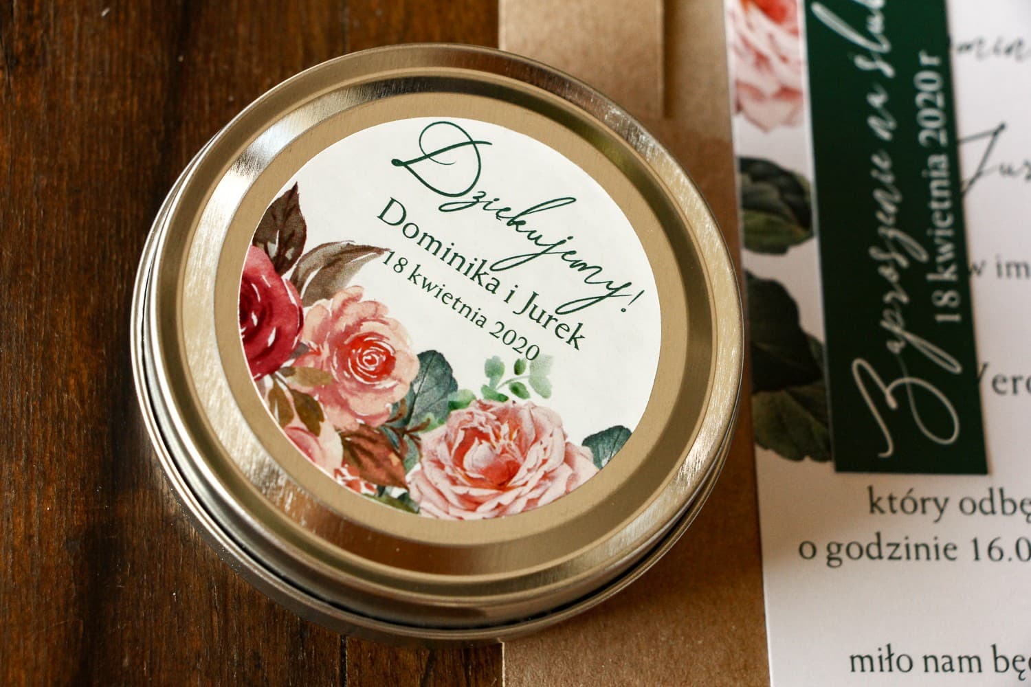 Świeczka Sojowa Delize nr 3 – Podziękowanie dla Gości z Motywem Różowych Kwiatów