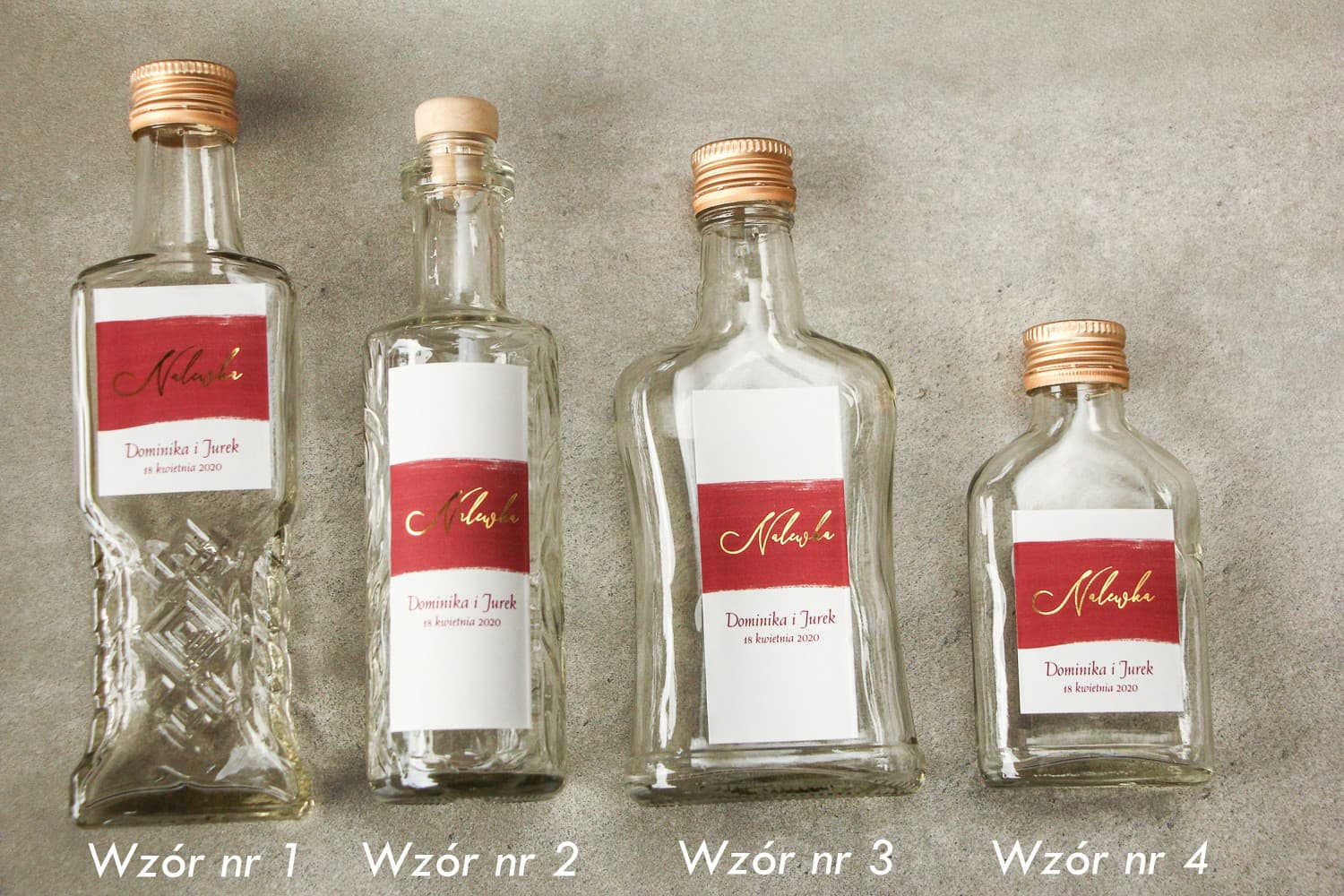 Buteleczki na nalewki weselne z bordową grafiką i złotym napisem | Podziękowania dla Gości | Verte nr 1 - 2