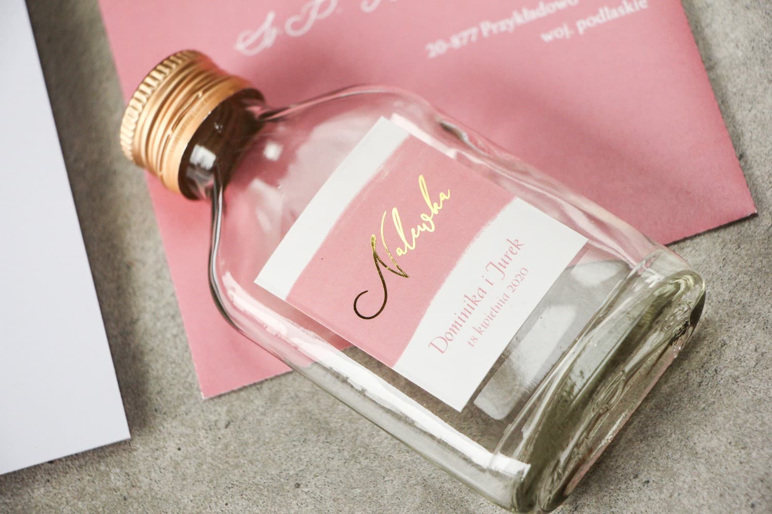 Personalizowane Buteleczki na Prezent dla Gości z Różową Akwarelą | Butelki na Nalewki Weselne | Verte nr 2 - 3