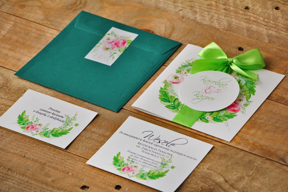 Eleganckie akwarelowe zaproszenia ślubne z różowymi jaskrami, zielenią i kokardką – Akwarele nr 22 - 3