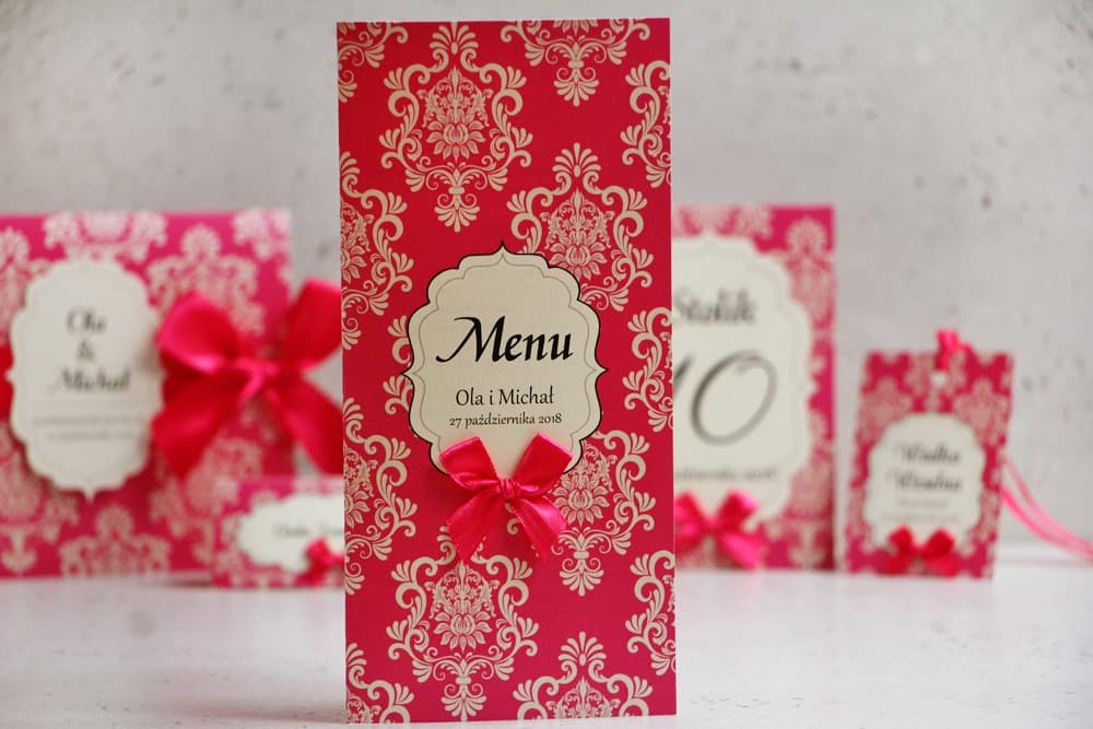 Eleganckie Menu Weselne Amarantowe z Kokardką, Ozdobne Ornamenty na Perłowym Papierze | Karta Menu na Stół Weselny | Ornament 5