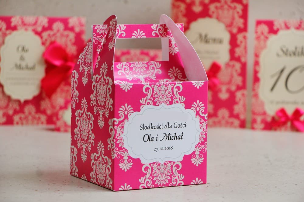 Personalizowane Pudełka na Ciasto Weselne z Uchwytem Amarantowe | Eleganckie Opakowania dla Gości | Ornament 5