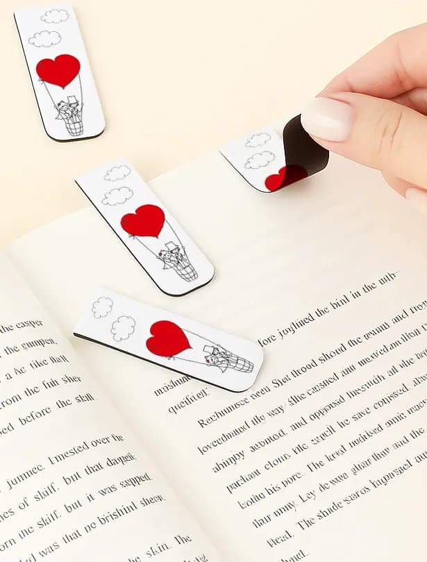 Zakładka Magnetyczna z Parą Młodą w balonie, humorystyczny rysunek | Oryginalne pamiątki dla gości weselnych | Bueno nr 1