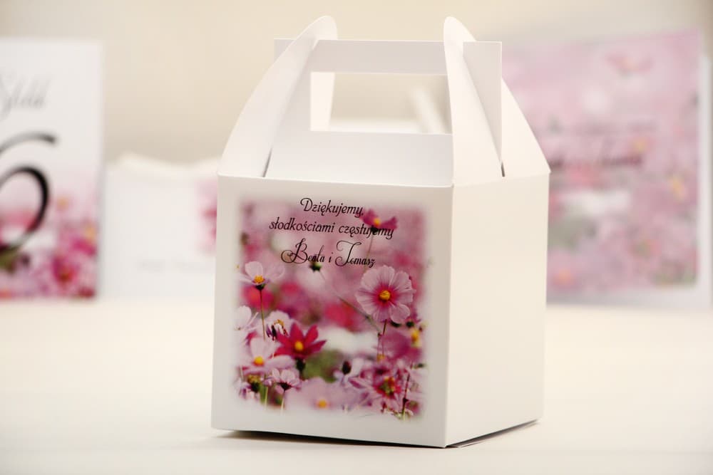 Pudełko na Ciasto z Fioletowymi Kwiatami Polnymi, Personalizowane | Opakowania Weselne dla Gości | Elegant nr 5