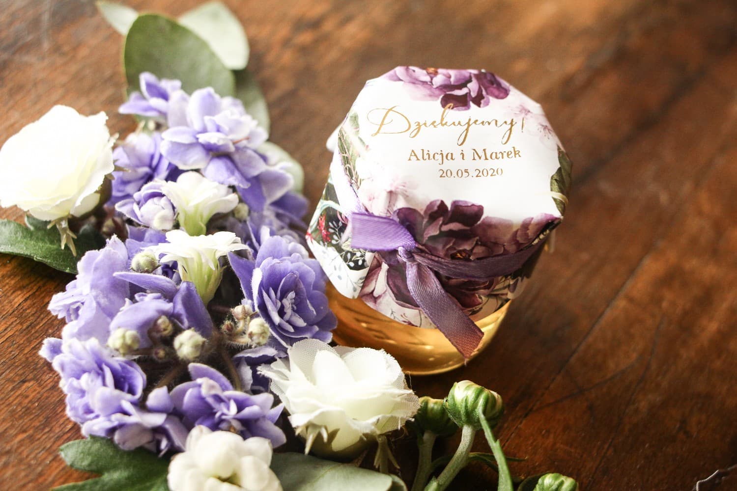 Złocone Miodki Ślubne Soreli nr 4 – Eleganckie Podziękowanie z Lawendą